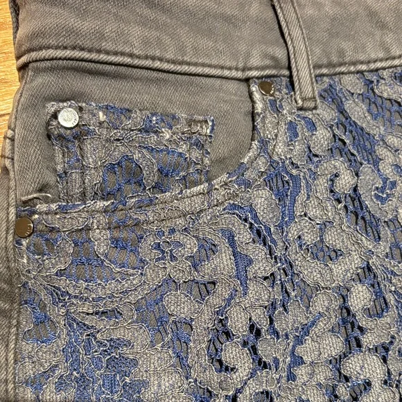 GUESS Dark Blue and Black Lace set bustier and short - Picture 15 of 16